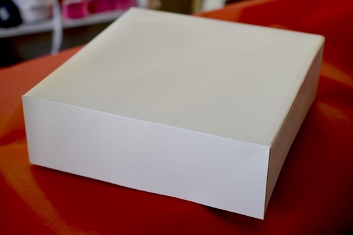 Boîte pâtissière blanche sans impression  25 x 8